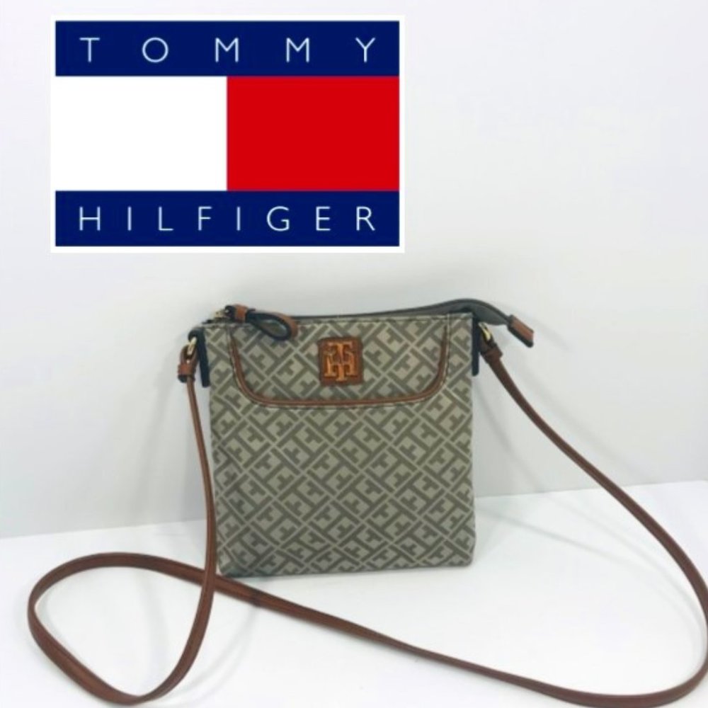 50% OFF  Tommy Hilfiger classic crossbody purse